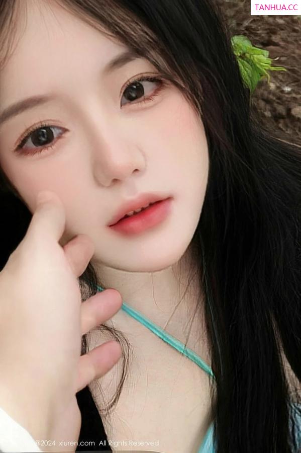   [XiuRen]高清写真图 2024.04.12 No.8386 小薯条nienie 美臀性感第62张图片